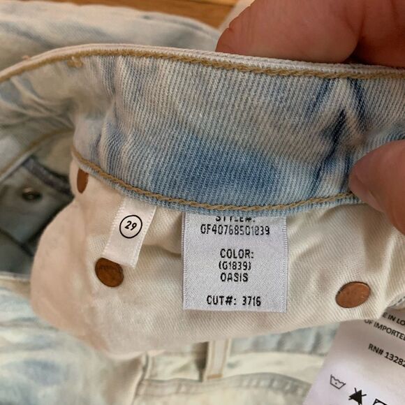 GRLFRND size 29 acid wash jean shorts - Picture 4 of 5